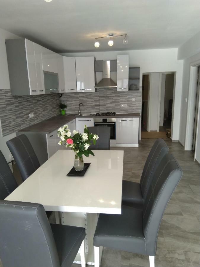 Antonia Apartments Zavalatica Zewnętrze zdjęcie